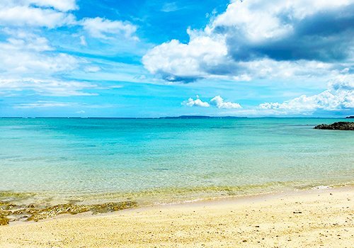 🏖️ 바다유리 해변(쿤지타하마) 이미지 1